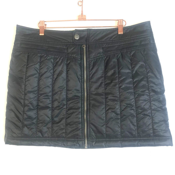 Athleta Toasty Buns Black Quilted Insulated Mini Skirt SZ 14 - Picture 1 of 8